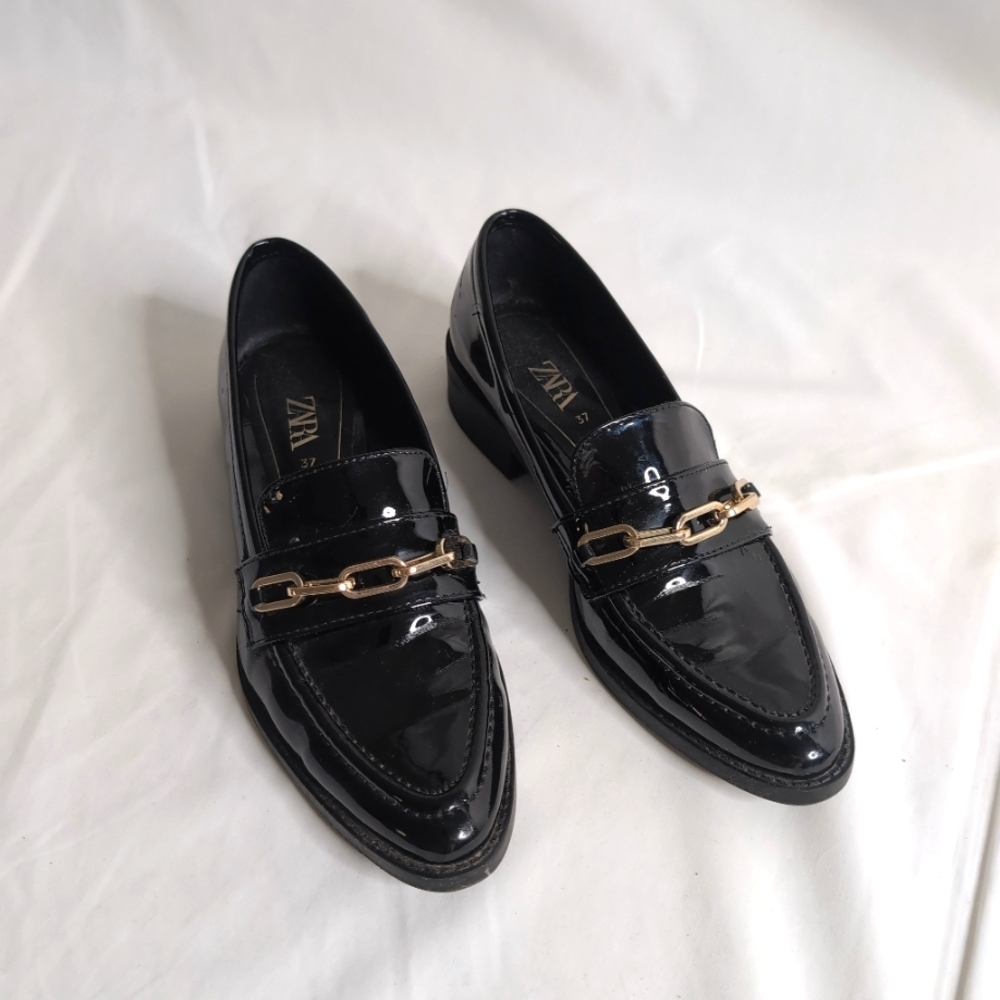ZARA Black Loafers with Chain, Size 37/ US 7